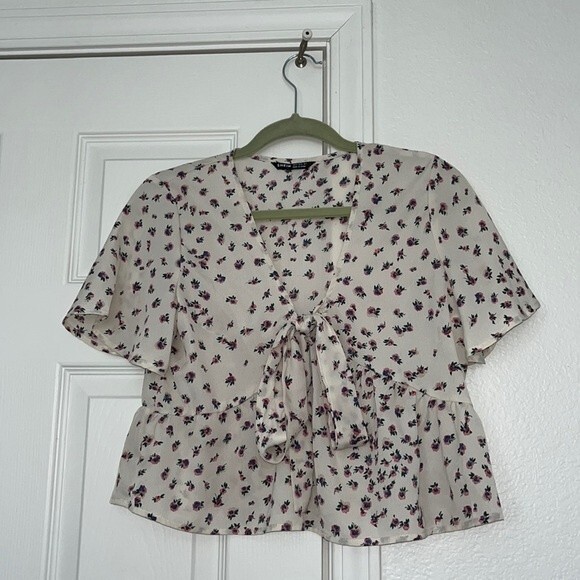 SHEIN Cream Floral Blouse - Picture 1 of 4